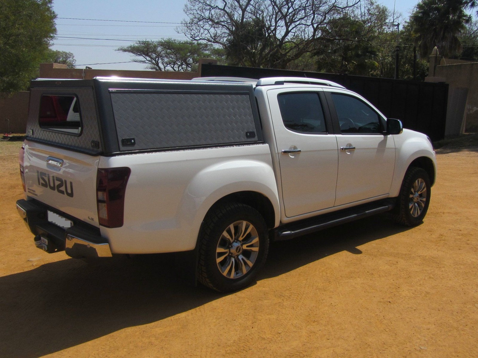 Bushtech Canopy Isuzu D-Max (2012-2020)