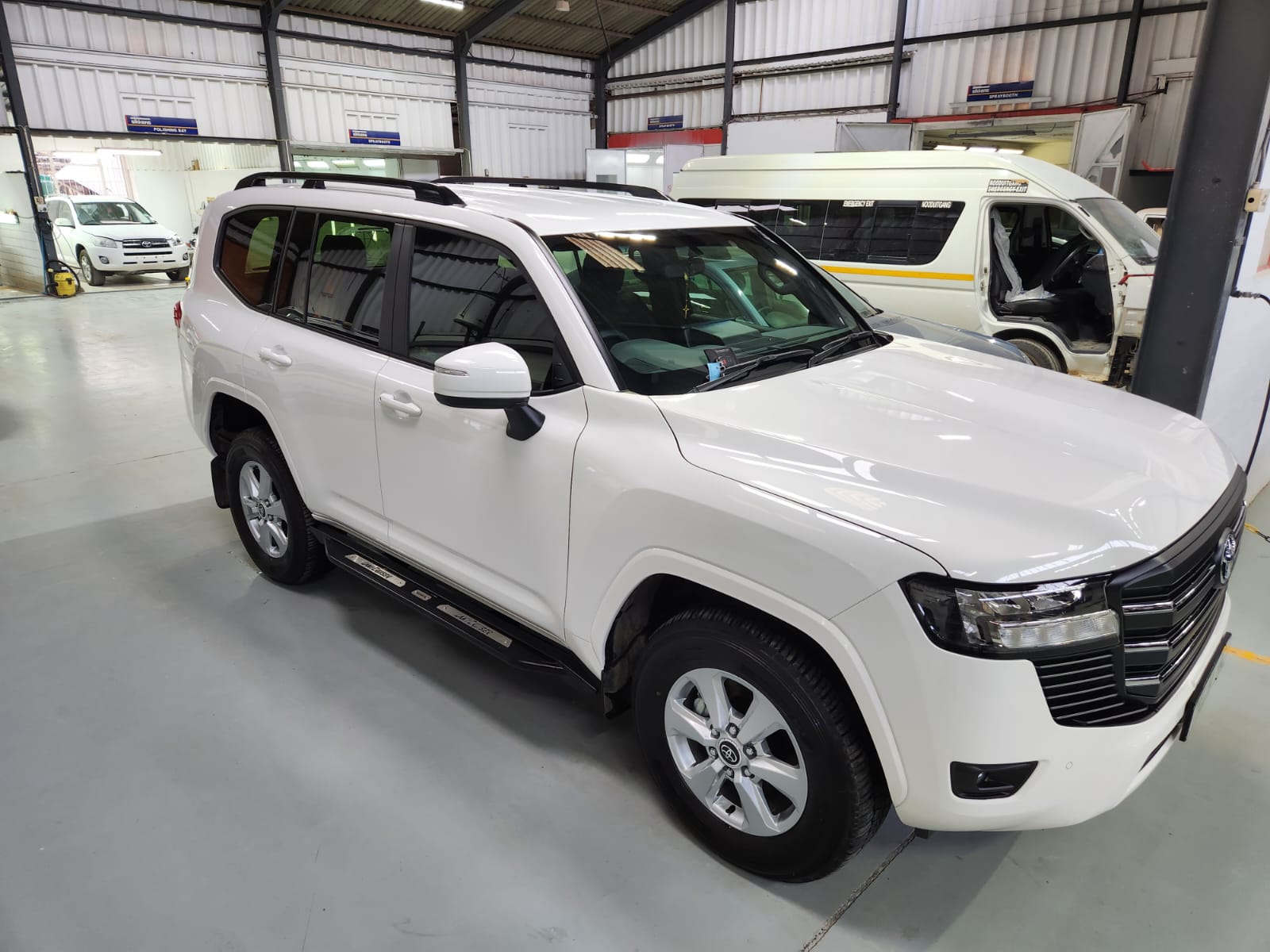 Gobi-X Sidebars Toyota Land Cruiser 300-series