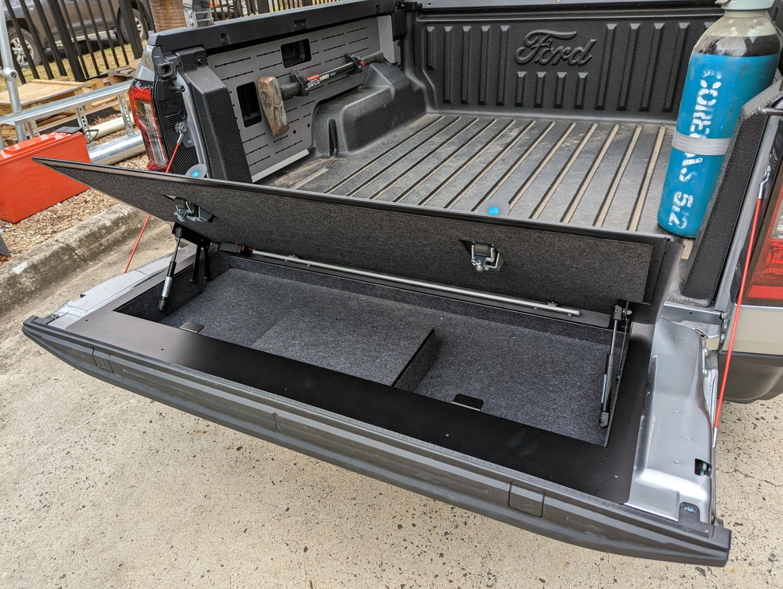 Huracan Fabrication Ford Ranger (Raptor) (2023 - ) Tailgate Storage Mod